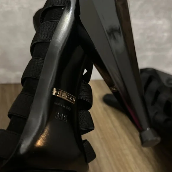 Gucci Isadora Elastic Cage Black Bootie 39.5 - Picture 3 of 8